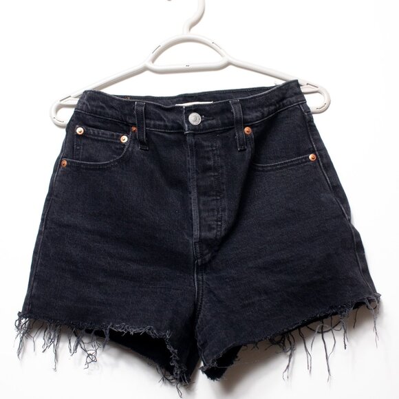 Levi's Pants - Levi's Ribcage High Waisted, size 26, Black Denim Shorts